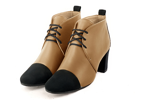 Matt black and camel beige women's ankle boots with laces at the front. Round toe. Medium block heels. Front view - Florence KOOIJMAN
